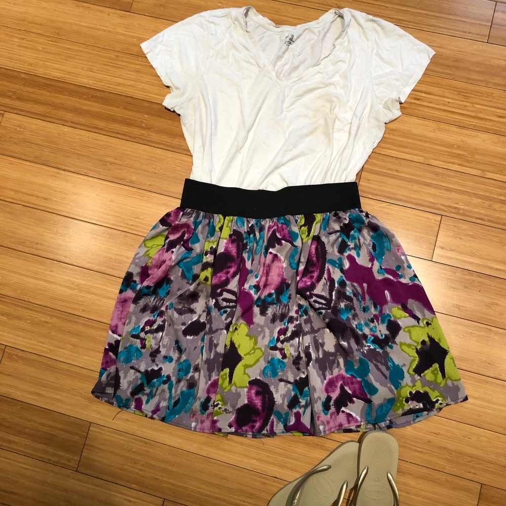 BB Dakota Floral Skirt Elastic Waist 19” length